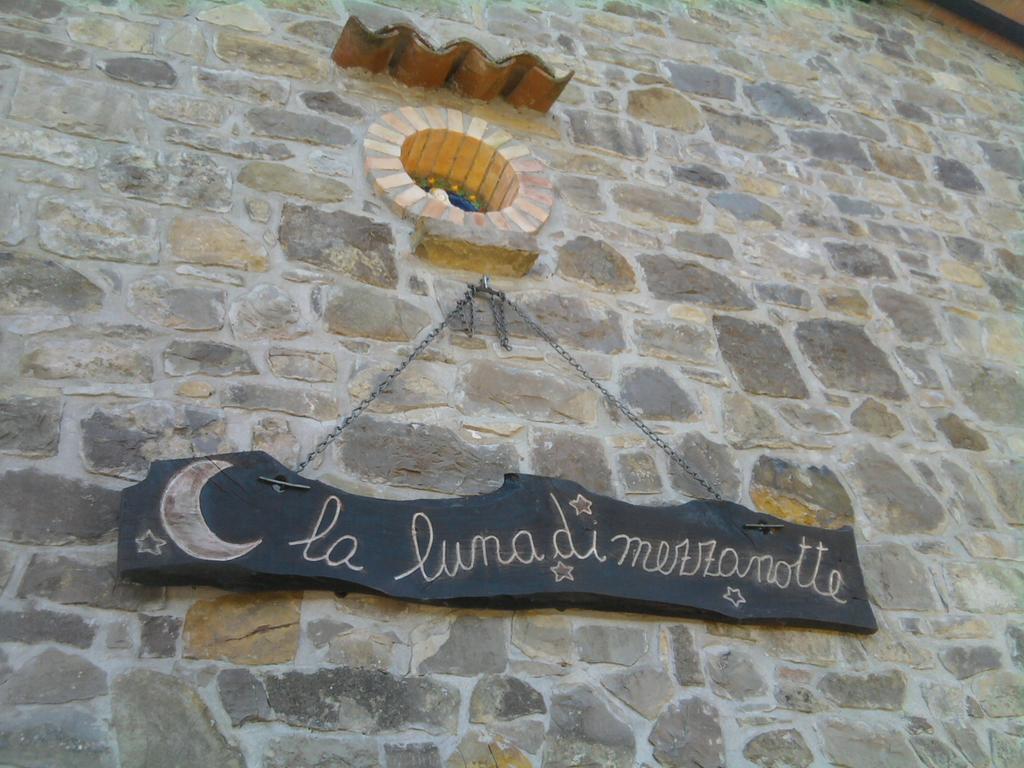 La Luna Di Mezzanotte Fratta Todina Exterior photo